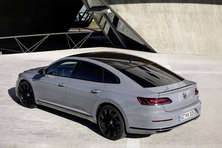  Volkswagen Arteon 4Motion R-Line Edition 2020 года  (фото 16 из 20)